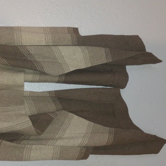 Eddie Baur Beige and Brown Striped Cardigan - Picture 7 of 7